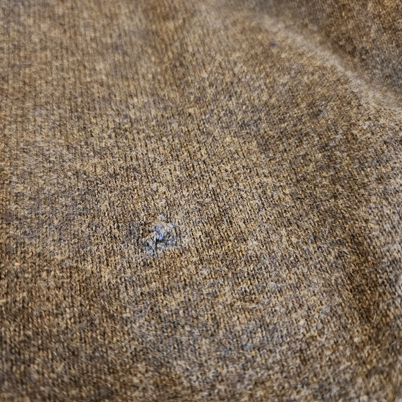 Eddie Bauer wool-blend green sweater. - Picture 15 of 16
